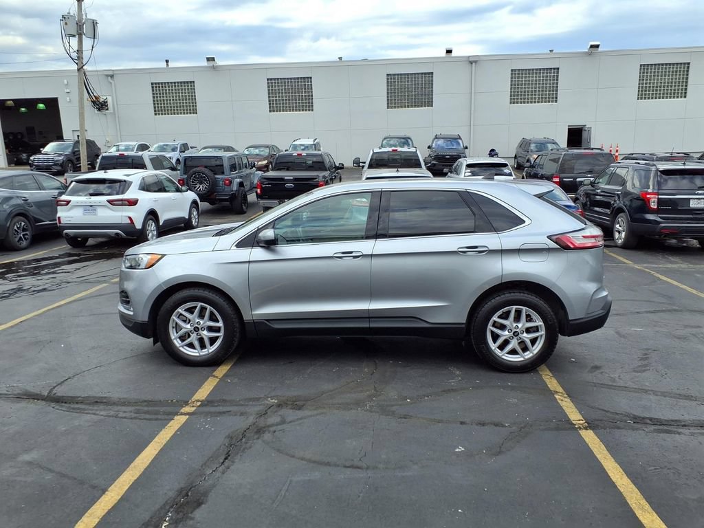 Certified 2023 Ford Edge SEL w/ Convenience Package AWD/4WD image 6