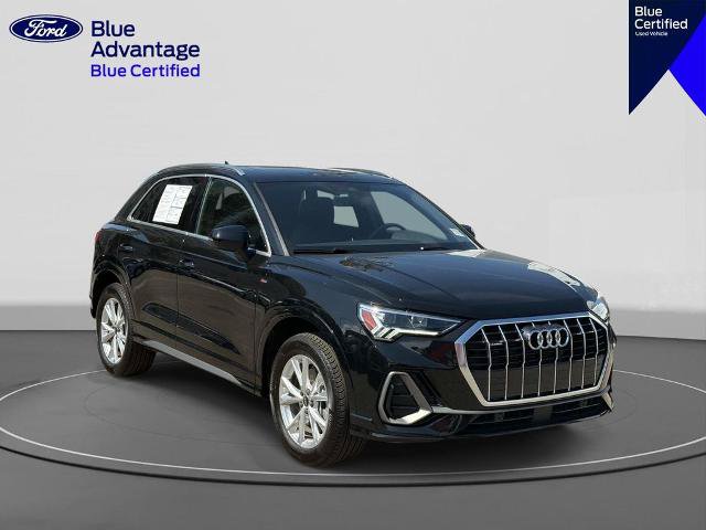 Used 2025 Audi Q3 2.0T Premium w/ Convenience Package AWD/4WD image 4