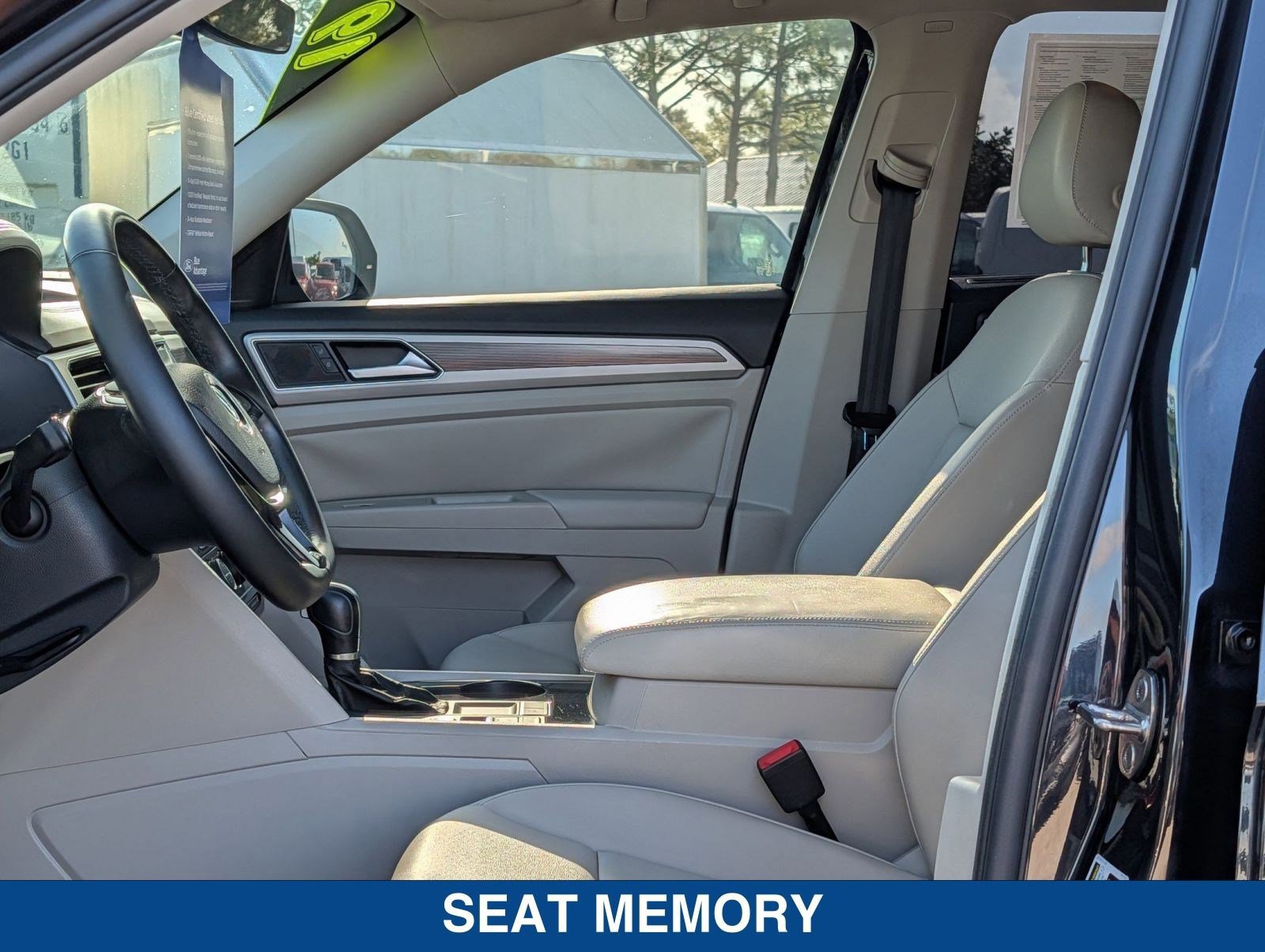 Used 2019 Volkswagen Atlas SEL FWD image 21