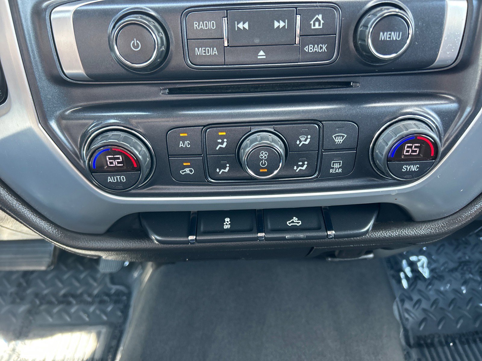 Used 2019 GMC Sierra 1500 SLE w/ Black Pack AWD/4WD image 26
