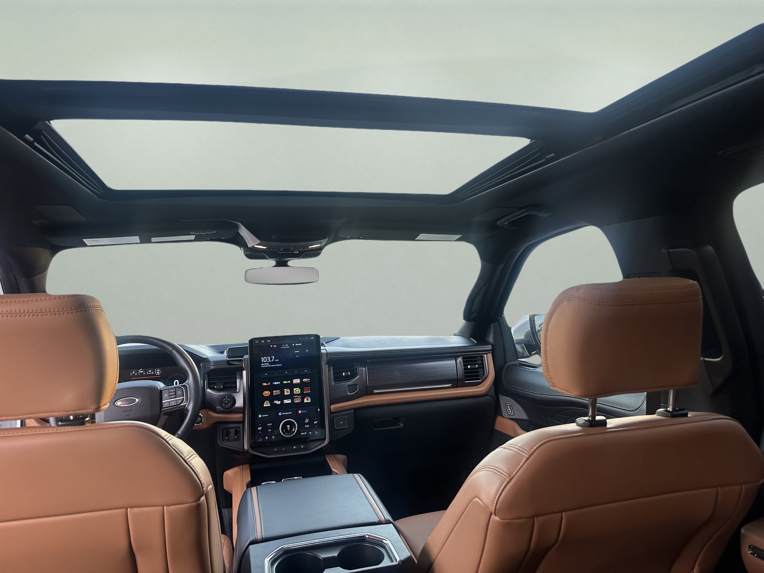 Certified 2022 Ford Expedition Platinum image 10