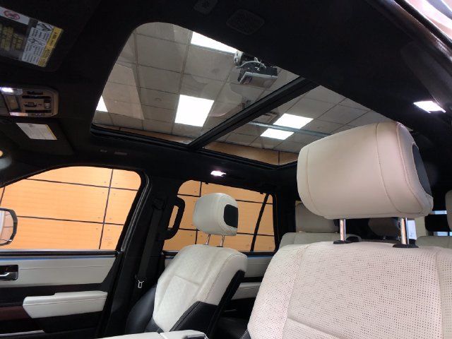 Used 2023 Toyota Sequoia Capstone AWD/4WD image 20