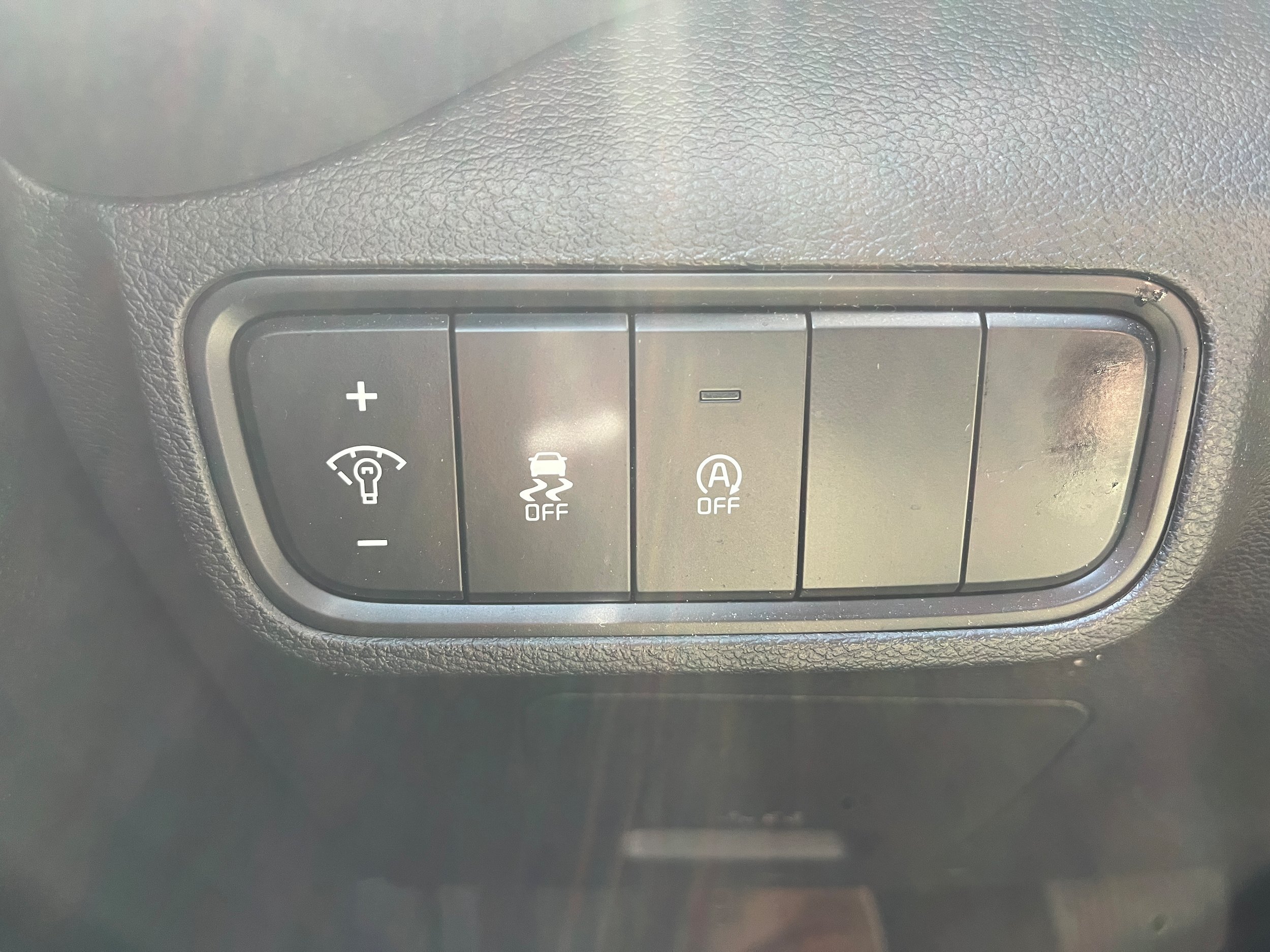 Used 2023 Kia Soul LX w/ Option Group 015 FWD image 17