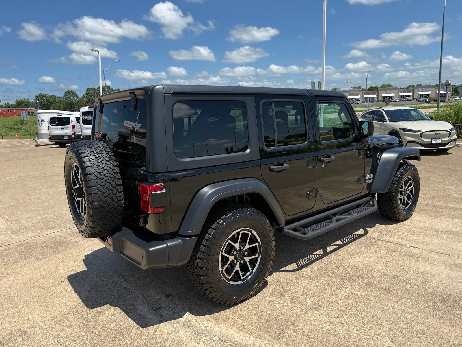 Used 2020 Jeep Wrangler Unlimited Sport S AWD/4WD image 5