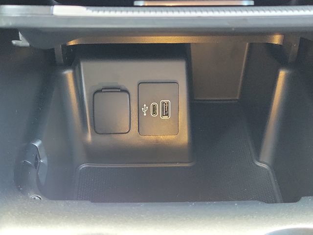 Certified 2025 Ford Explorer ST-Line w/ Premium Package RWD image 31