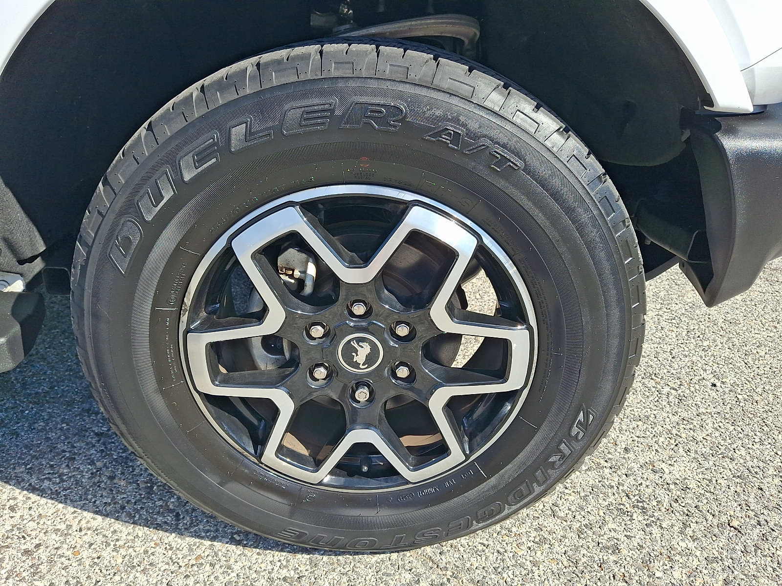 Certified 2024 Ford Bronco Outer Banks AWD/4WD image 11