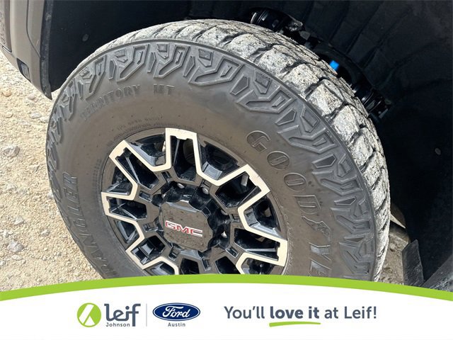 Used 2024 GMC Sierra 2500 AT4X image 39