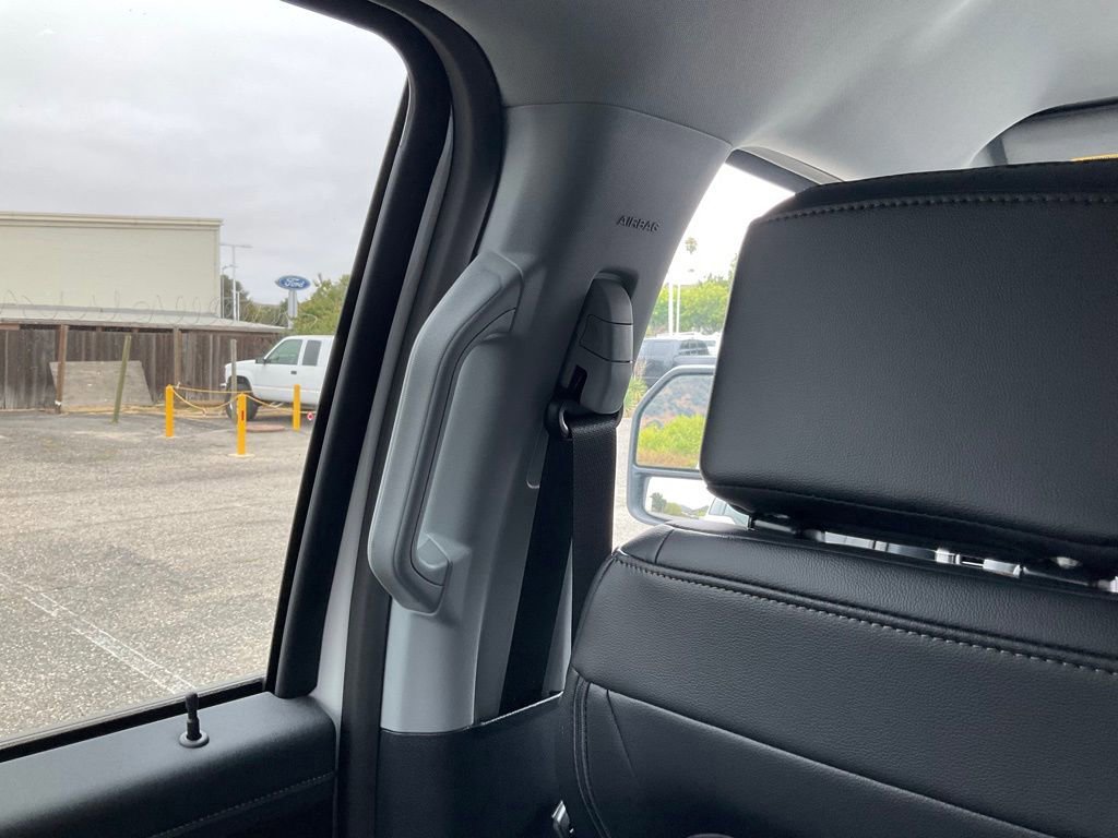 Certified 2025 Ford F350 Lariat w/ Black Appearance Package image 67