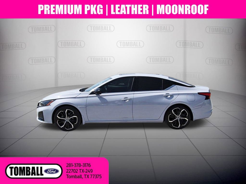 Used 2024 Nissan Altima 2.5 SR w/ SR Premium Package FWD image 4