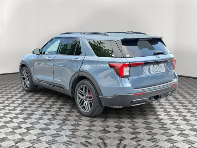 Certified 2025 Ford Explorer ST-Line w/ Premium Package RWD image 4