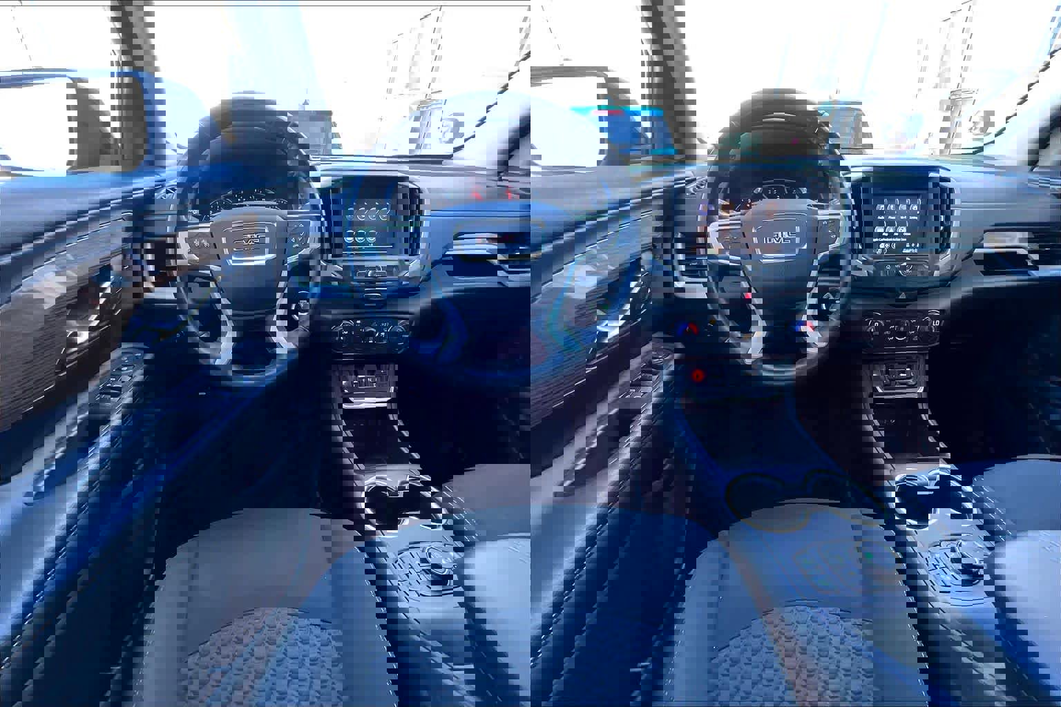 Used 2021 GMC Terrain SLE w/ Driver Convenience Package image 5