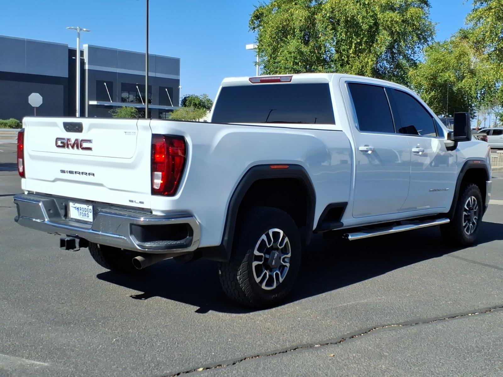 Used 2022 GMC Sierra 2500 SLE w/ SLE Value Package; RWD image 5