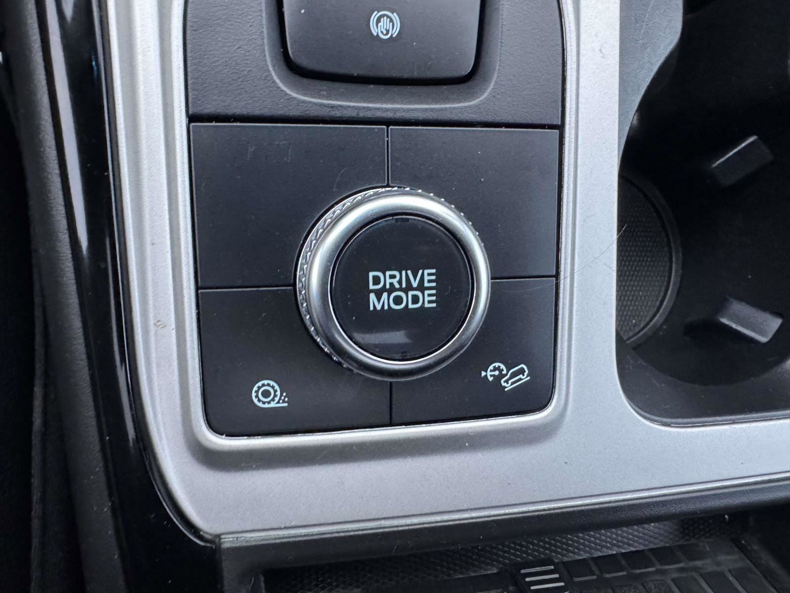 Certified 2022 Ford Explorer ST-Line w/ Class IV Trailer Tow Package image 30