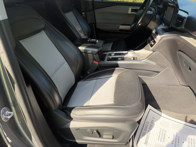 Certified 2022 Ford Explorer XLT w/ Equipment Group 202A AWD/4WD image 15