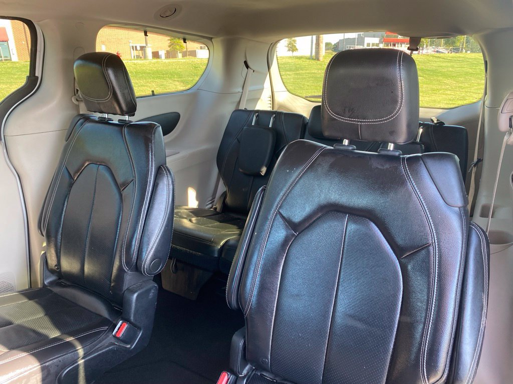 Used 2022 Chrysler Pacifica Touring-L FWD image 29