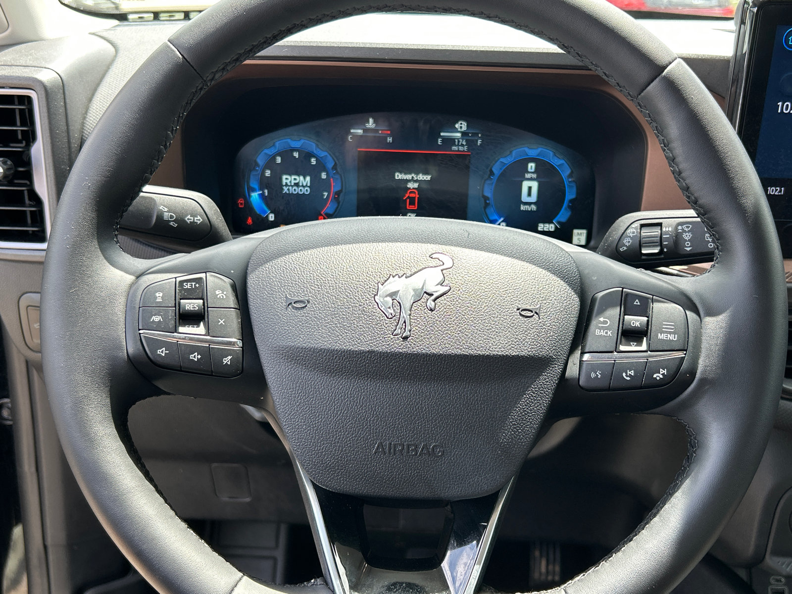 Certified 2025 Ford Bronco Sport Outer Banks w/ Outer Banks Tech Package+ AWD/4WD image 11