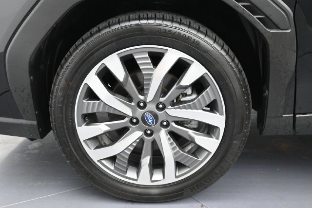 Used 2025 Subaru Forester Touring AWD/4WD image 9