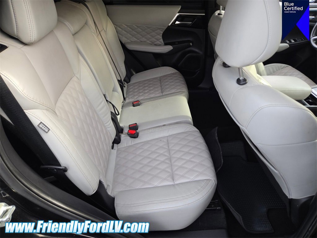 Used 2022 Mitsubishi Outlander SEL image 14