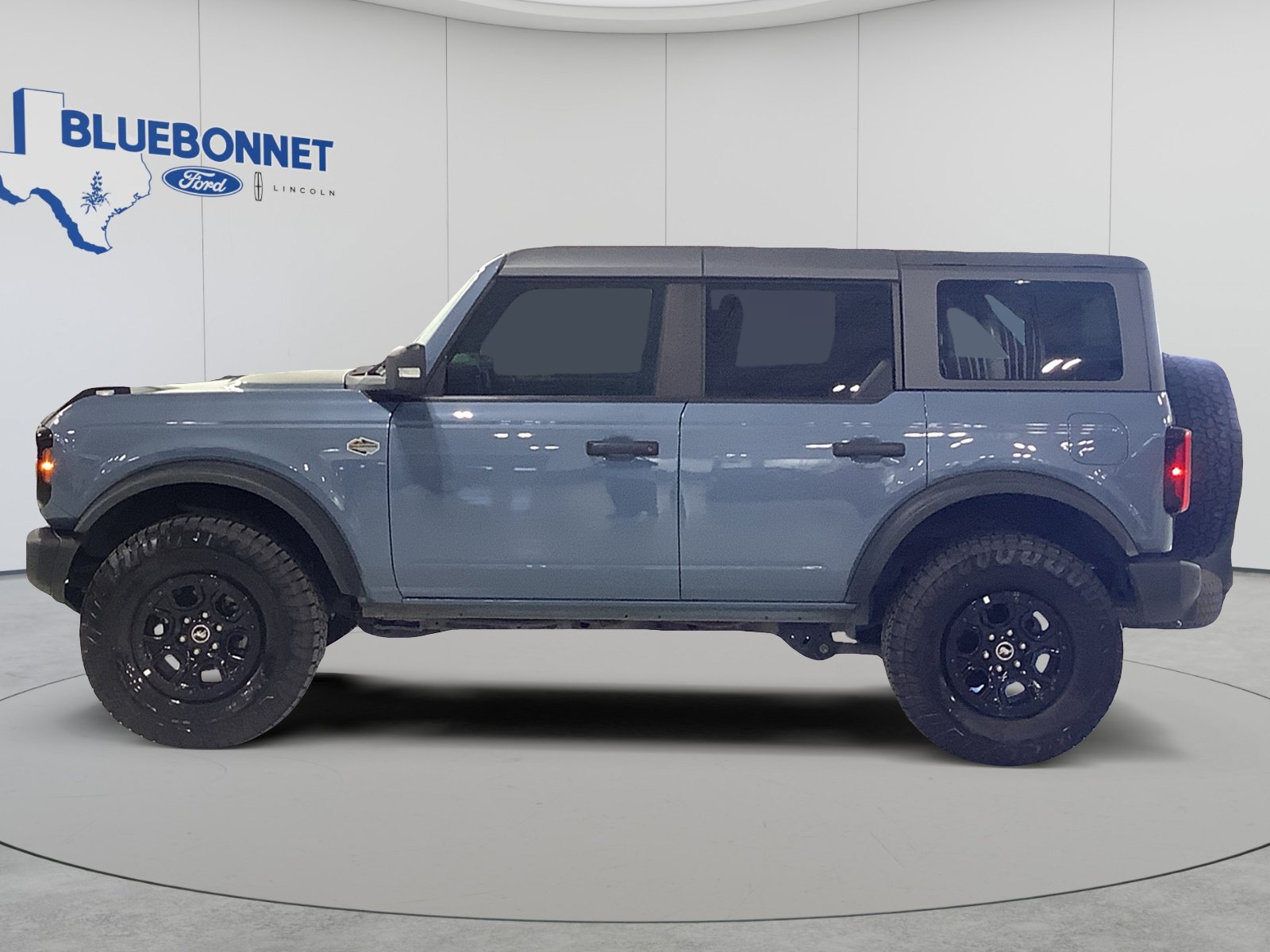 Certified 2023 Ford Bronco Wildtrak AWD/4WD image 8