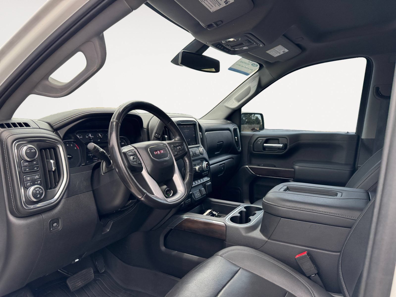 Used 2021 GMC Sierra 1500 SLT AWD/4WD image 9