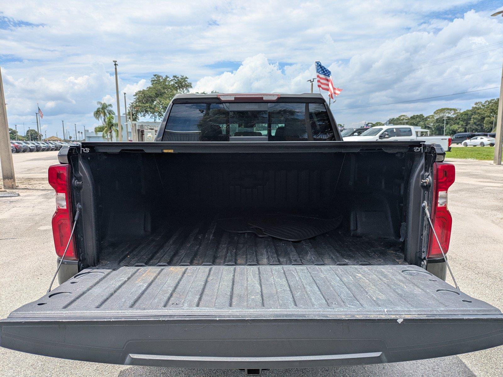 Used 2021 Chevrolet Silverado 1500 LTZ w/ Safety Package II RWD image 17