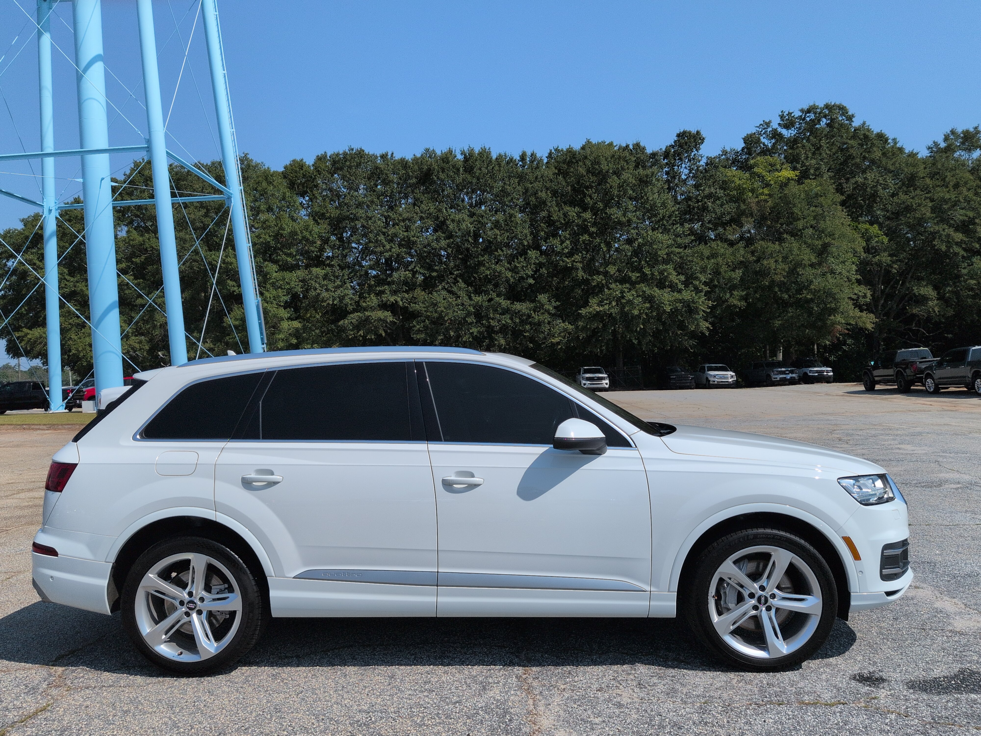 Used 2019 Audi Q7 3.0T Prestige AWD/4WD image 2