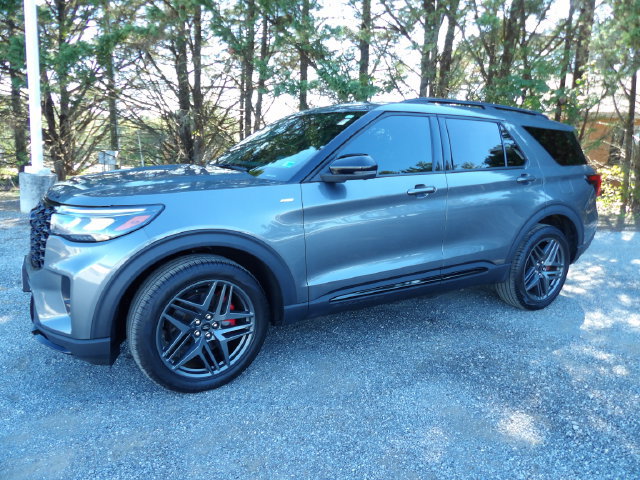 Certified 2025 Ford Explorer ST-Line w/ ST-Line Street Pack