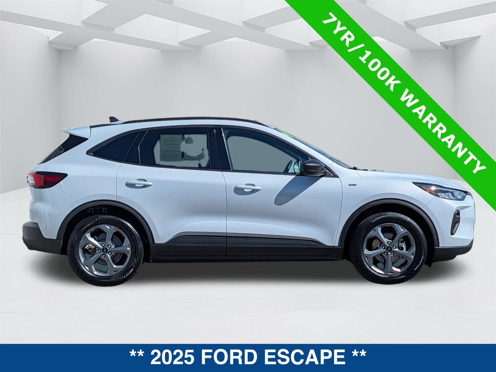 Certified 2025 Ford Escape ST-Line FWD image 4