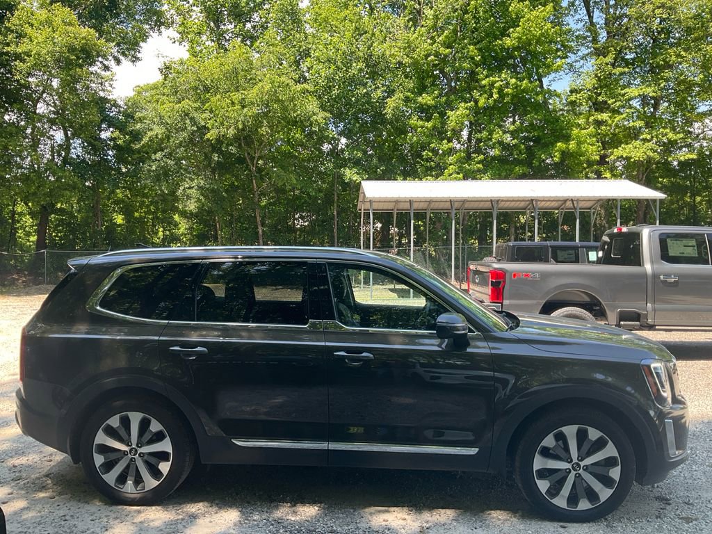 Used 2020 Kia Telluride EX w/ EX Premium Package FWD image 4