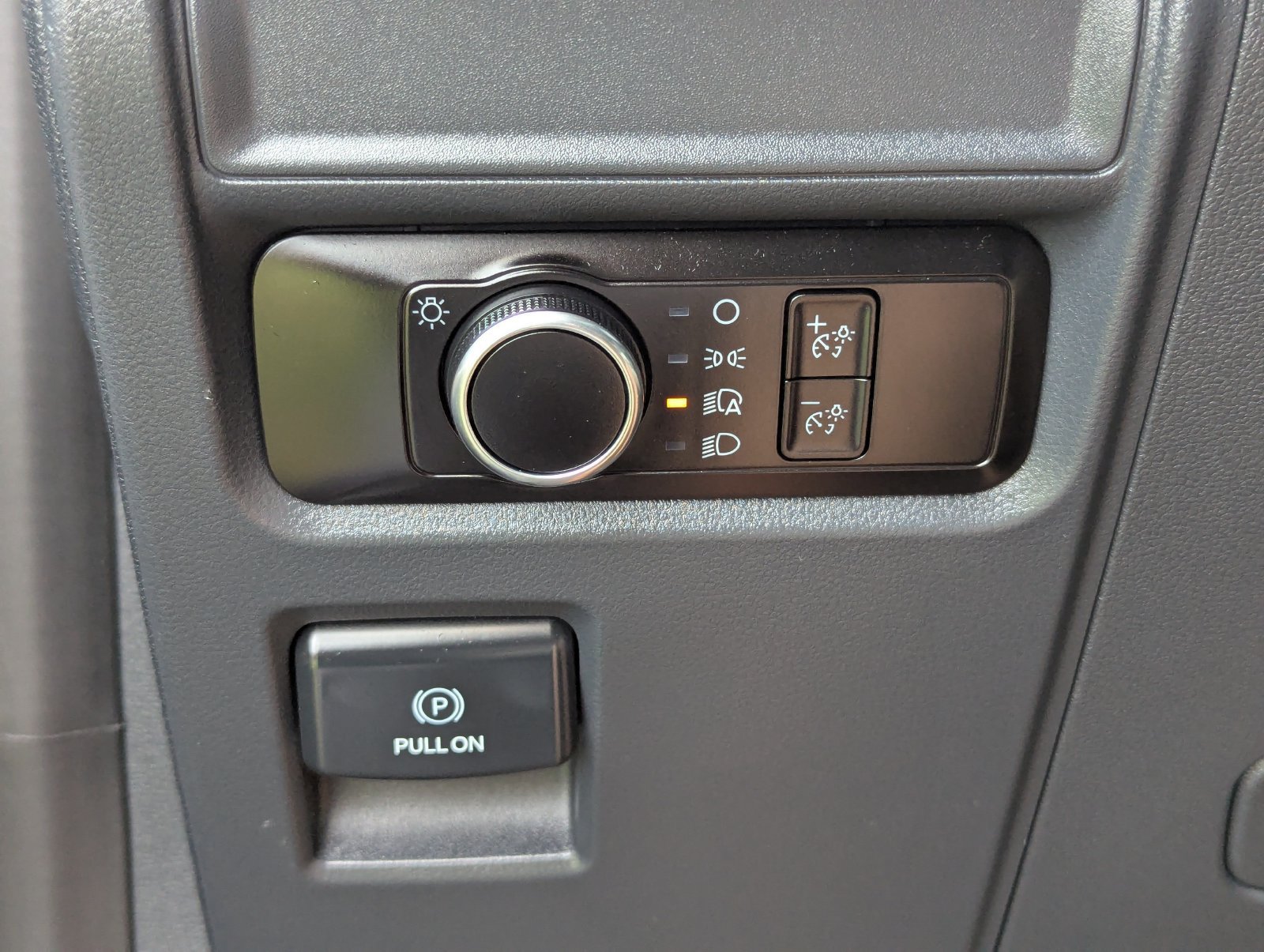 Certified 2023 Ford Expedition XLT RWD image 35