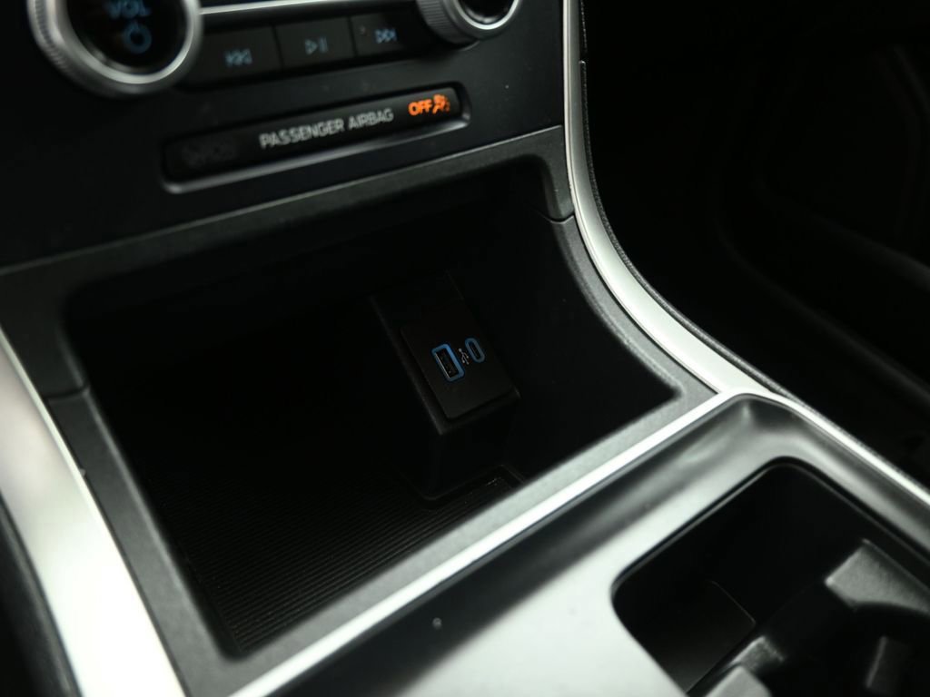 Certified 2023 Ford Edge SE w/ Black Appearance Package image 44