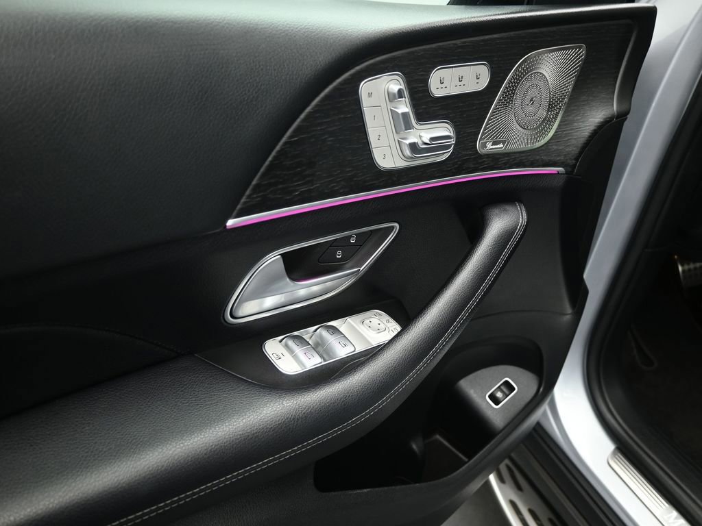 Used 2022 Mercedes-Benz GLS 450 4MATIC image 35