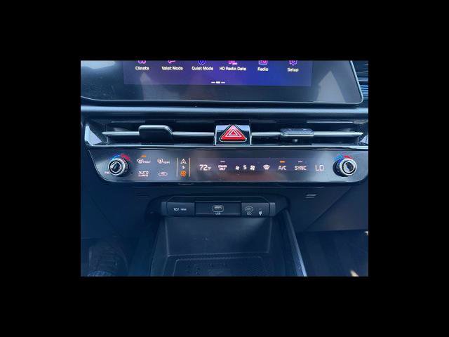 Used 2024 Kia Niro FWD image 25