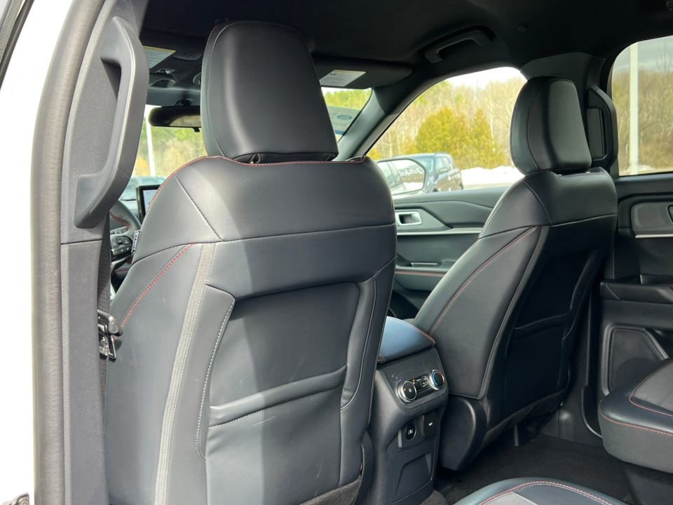 Certified 2025 Ford Explorer ST-Line image 37