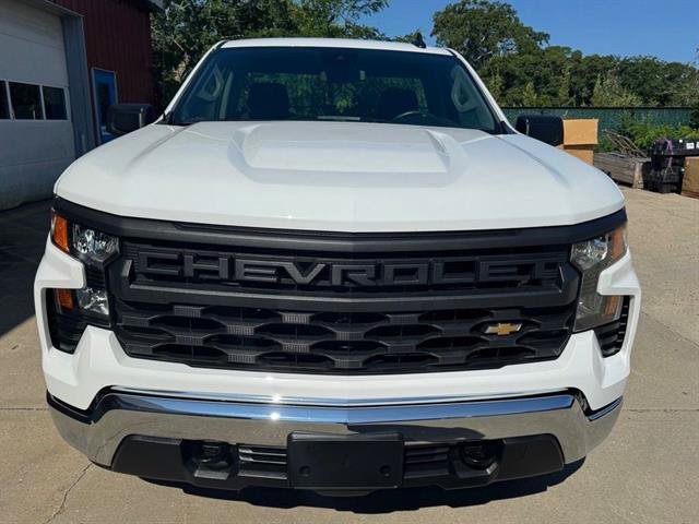 Used 2025 Chevrolet Silverado 1500 W/T RWD image 3
