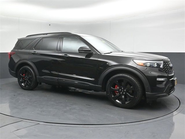 Certified 2021 Ford Explorer ST w/ ST Street Pack image 5