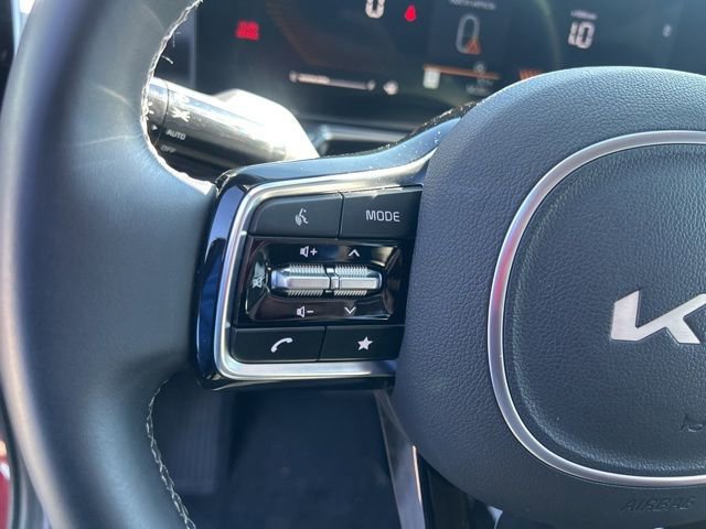 Used 2025 Kia Sorento S image 18