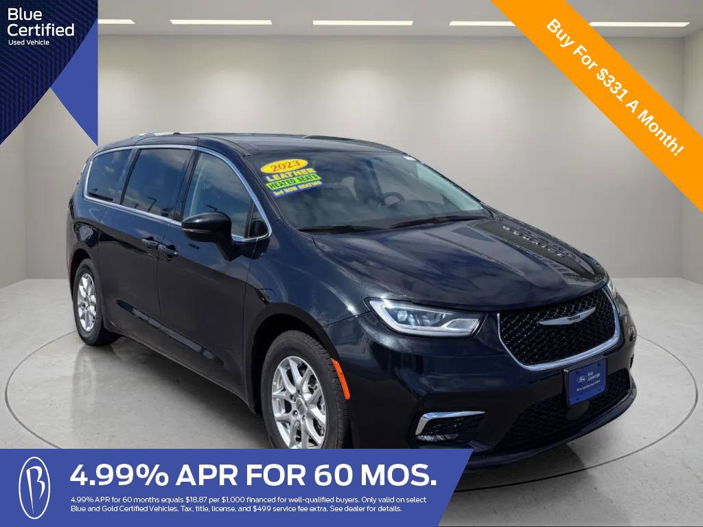 Used 2023 Chrysler Pacifica Touring-L FWD image 1