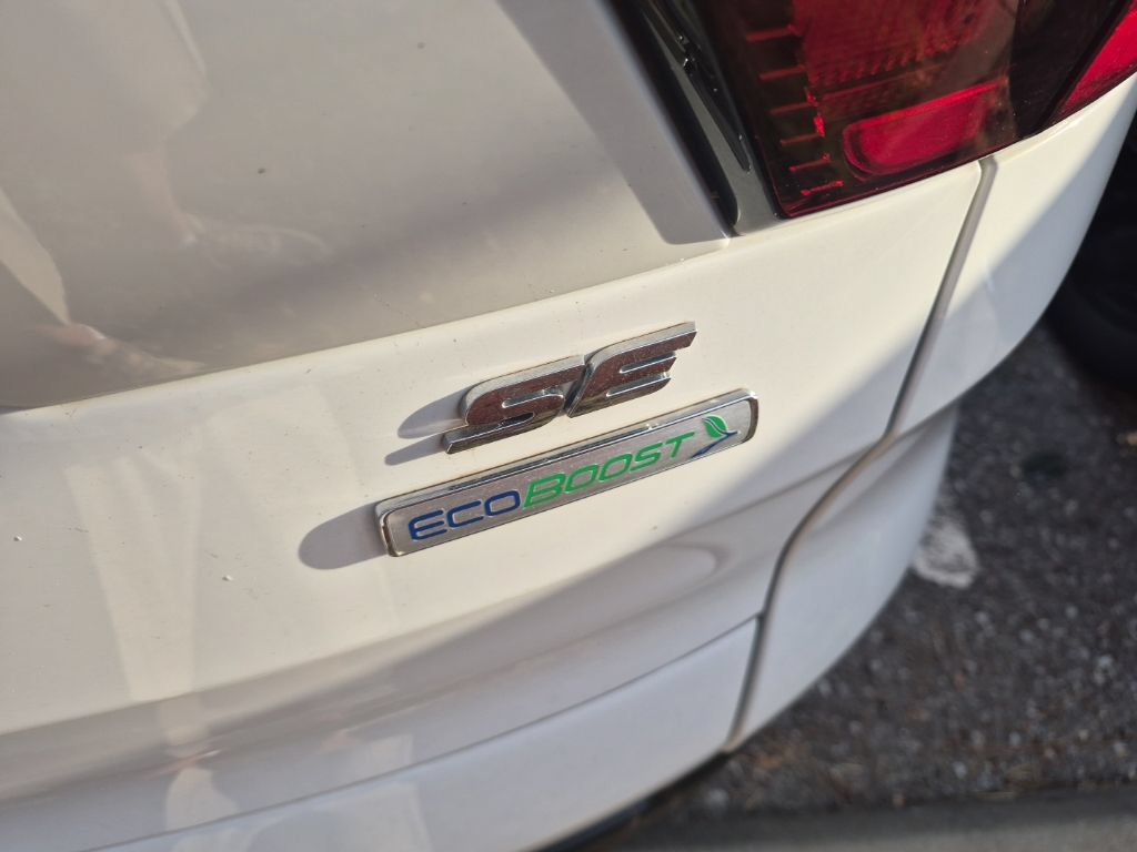 Certified 2019 Ford Escape SE FWD image 15