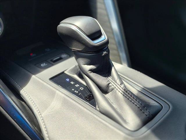 Used 2023 Toyota Venza Nightshade AWD/4WD image 14