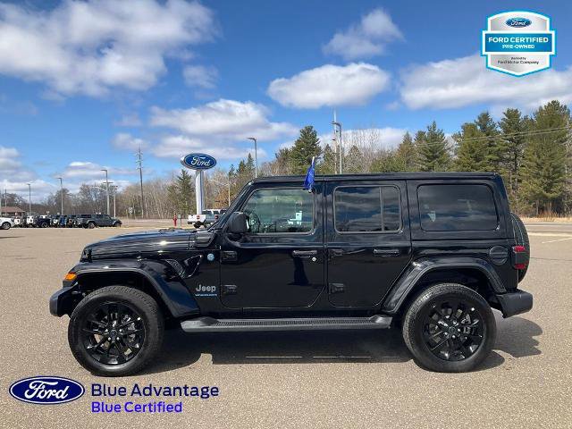 Used 2025 Jeep Wrangler Unlimited Sahara AWD/4WD image 26