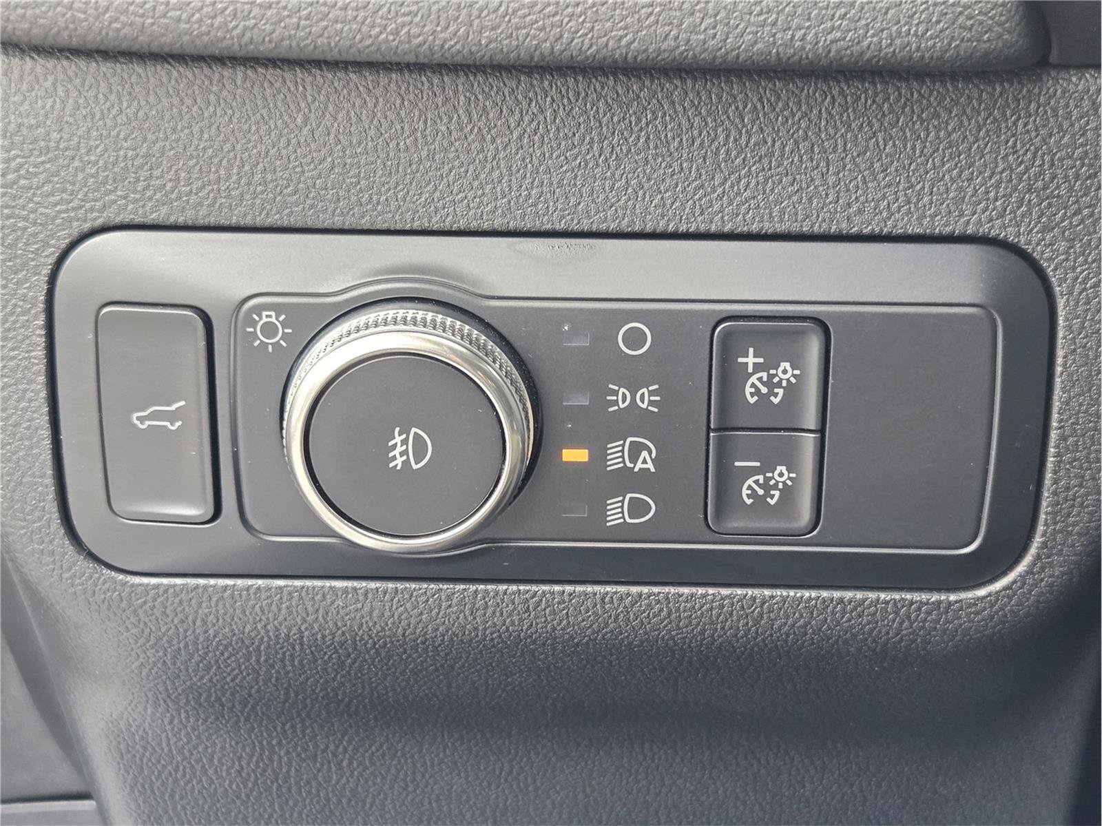 Certified 2020 Ford Escape SEL FWD image 20