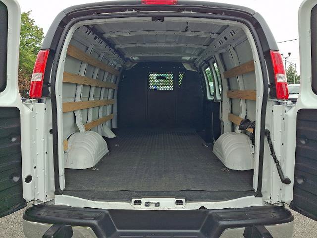 Used 2025 Chevrolet Express 2500 w/ Driver Convenience Package RWD image 29