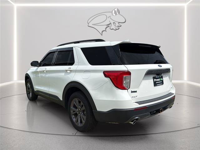 Certified 2021 Ford Explorer XLT w/ Equipment Group 202A AWD/4WD image 3