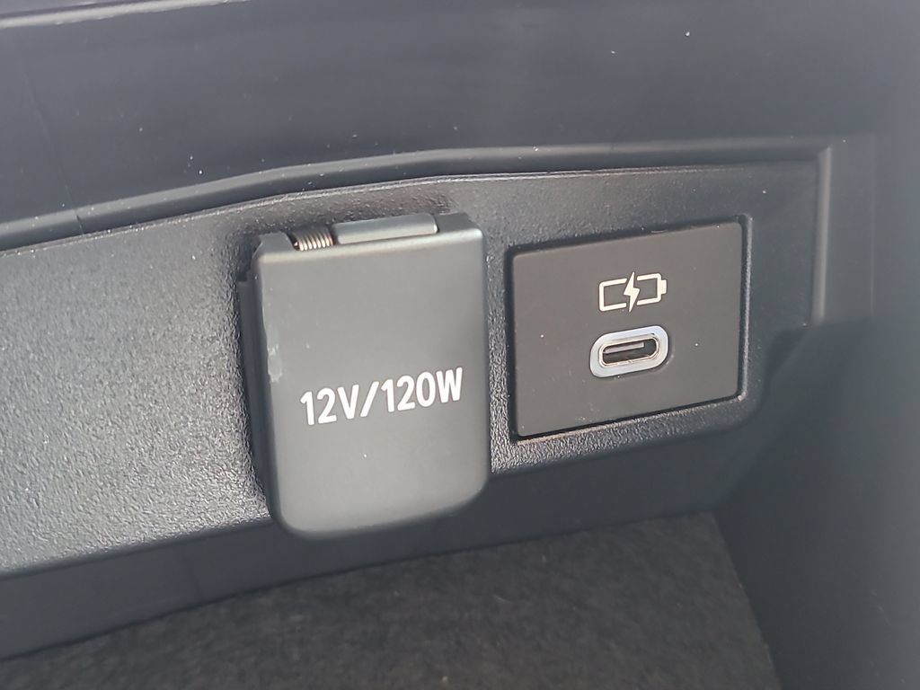 Used 2025 Toyota Corolla LE FWD image 24