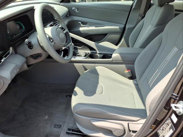 Used 2025 Hyundai Elantra Hybrid FWD image 15