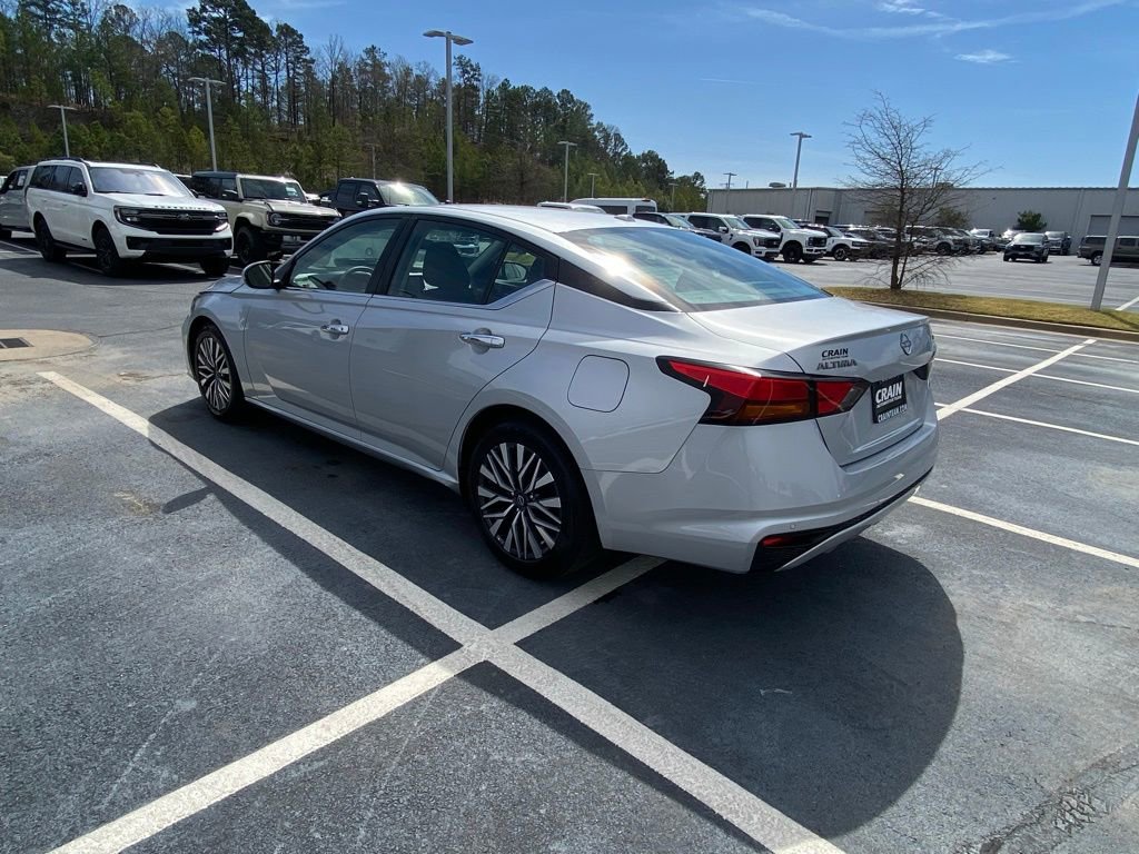 Used 2023 Nissan Altima 2.5 SV image 5
