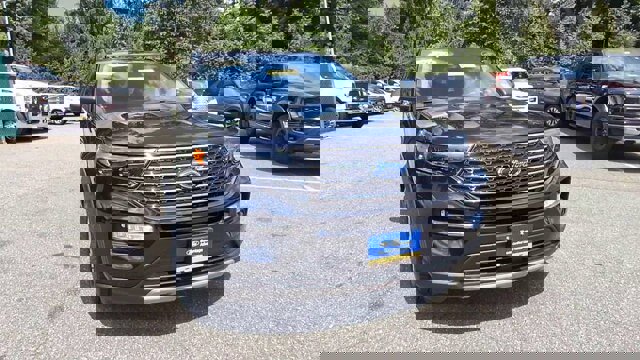 Certified 2022 Ford Explorer XLT w/ Equipment Group 202A image 13