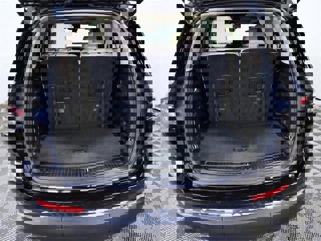 Used 2022 Jeep Grand Cherokee L Limited w/ Luxury Tech Group II image 10