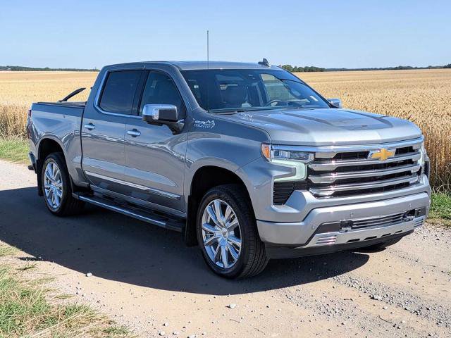 Used 2023 Chevrolet Silverado 1500 High Country w/ High Country Premium Package AWD/4WD image 8